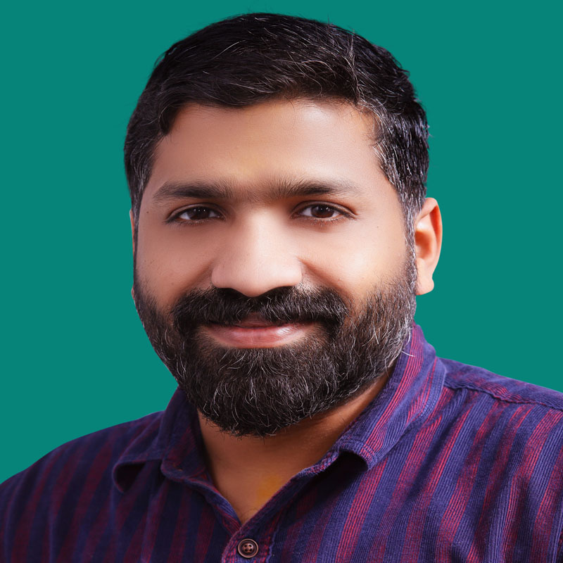 https://shifadentalperumpilavu.com/wp-content/uploads/2022/07/Dr-Deepak-1.jpg